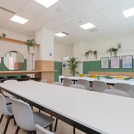 Well-located Campus Near Park Appartamento