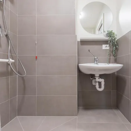 Apartamento Well-located Campus Near Park Milán