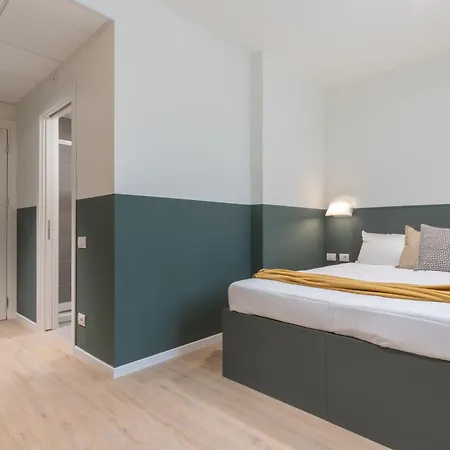 Well-located Campus Near Park * Milán