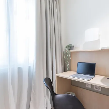 Well-located Campus Near Park Appartement