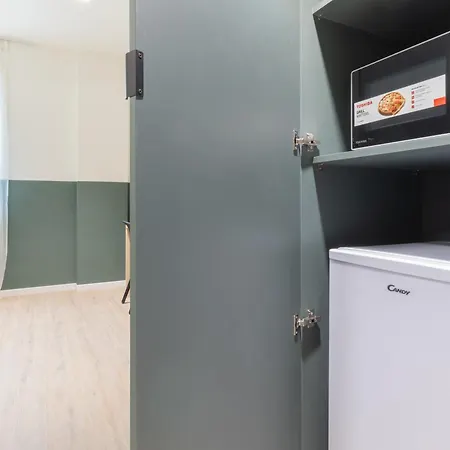 Well-located Campus Near Park * Milán